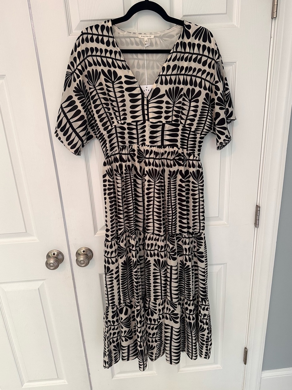 BaeVely Black and White Dress